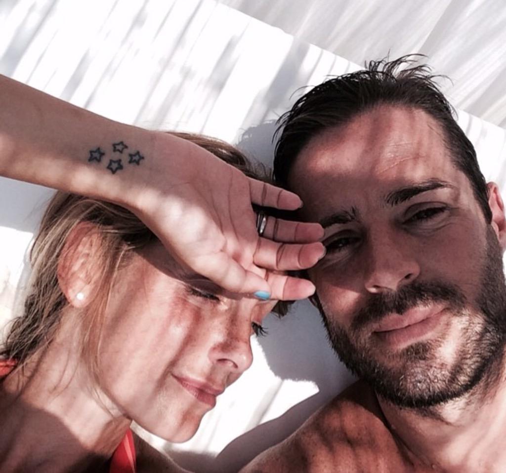 For those asking why I'm giving so much away tonight...I'm in a good mood x #selfie