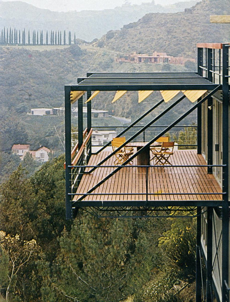 ZonArquitectur's tweet photo. Vaya terraza! "@AGUA_architects #ArchitectHome Helmut Schulitz, #LosAngeles (1979) http://t.co/Duaw8HrAdy