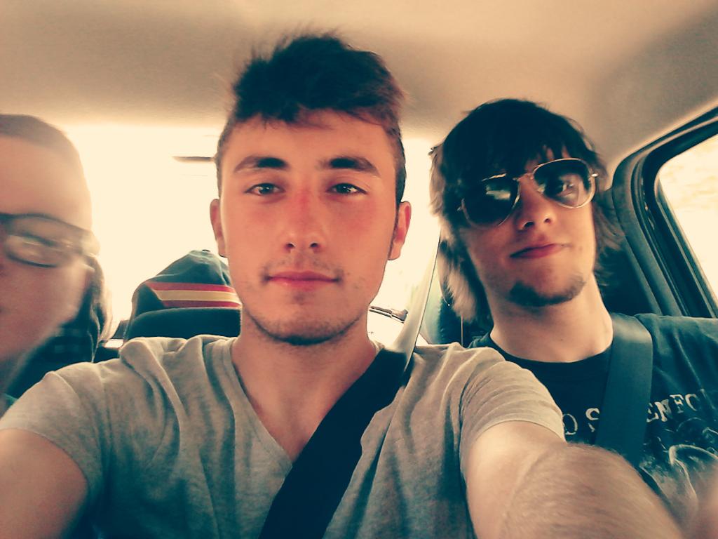 Charanga_AJ's tweet photo. Nos vamos!!!! #ProximaParada #Palencia #Terradillos #ArmandoJaranaCharanga http://t.co/FeQBt3xH7B