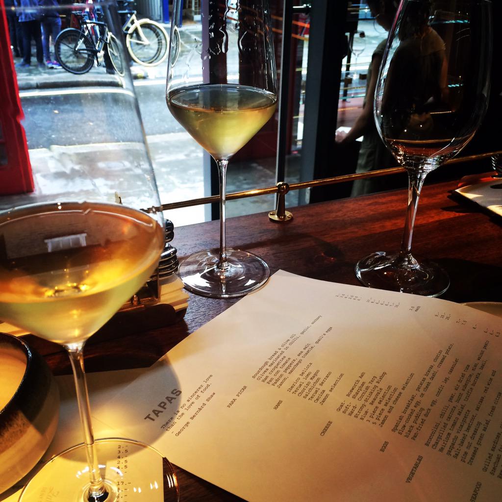 Reubs46's tweet photo. Delicious food and great wine not bad company either @alicesarahjk thank you @LaurePatry @Frankievl1 http://t.co/qr6JoLWye5