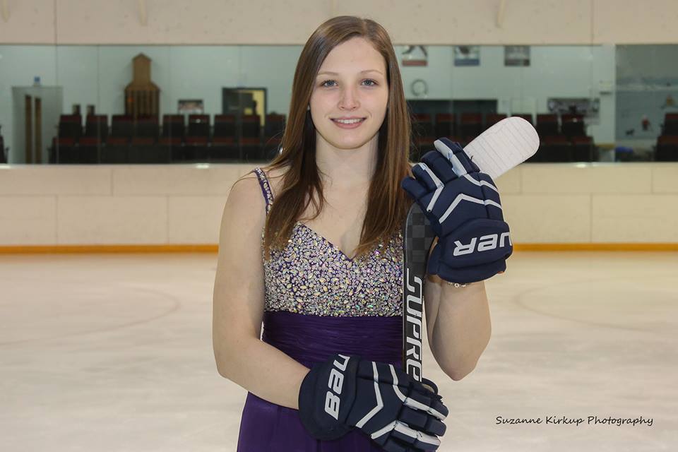 WHLOfficial's tweet photo. Congrats to @jossadanis & @Msheep05 on their graduation!
Thanks @suzanne_kirkup for sending these #WHLGrad pics in! http://t.co/TmpnMTWyuu