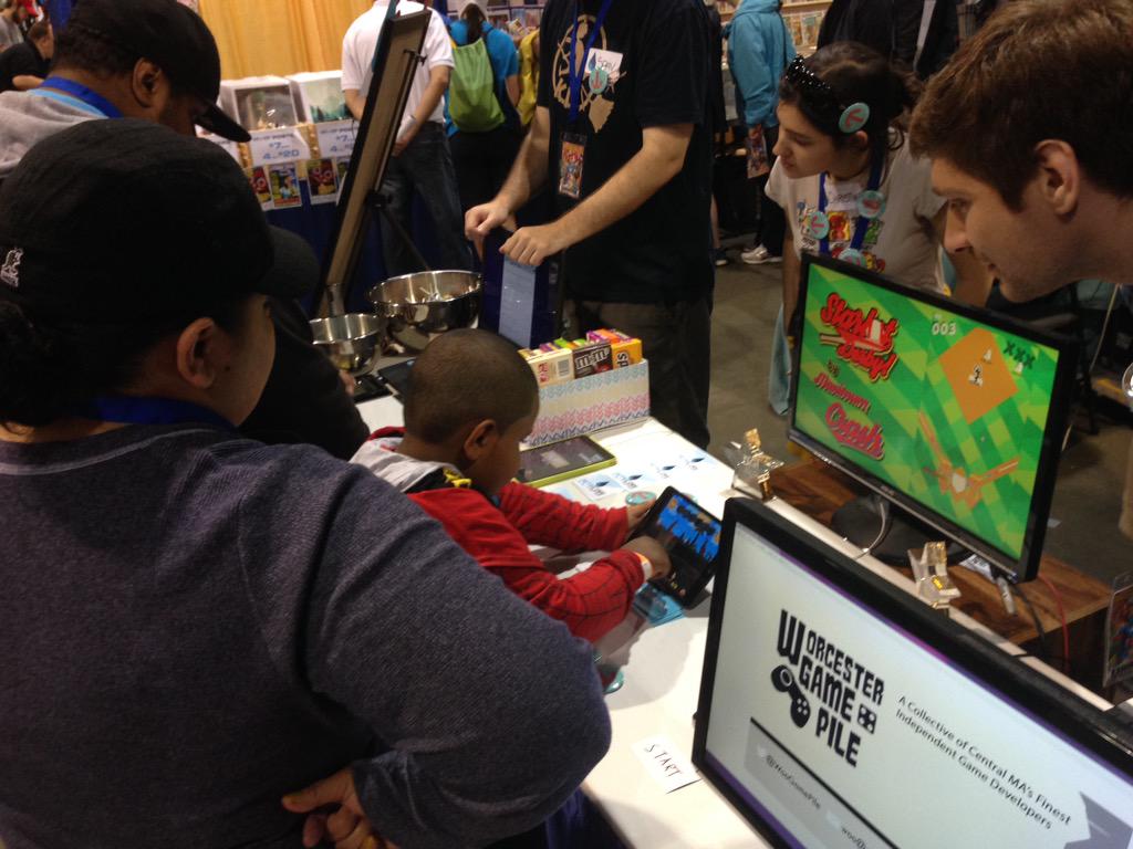 PlayNimbus's tweet photo. .@WobblesGame is getting lots of love and the show just started! #gamedev @MassiveComiccon http://t.co/ecUMx9aGB3