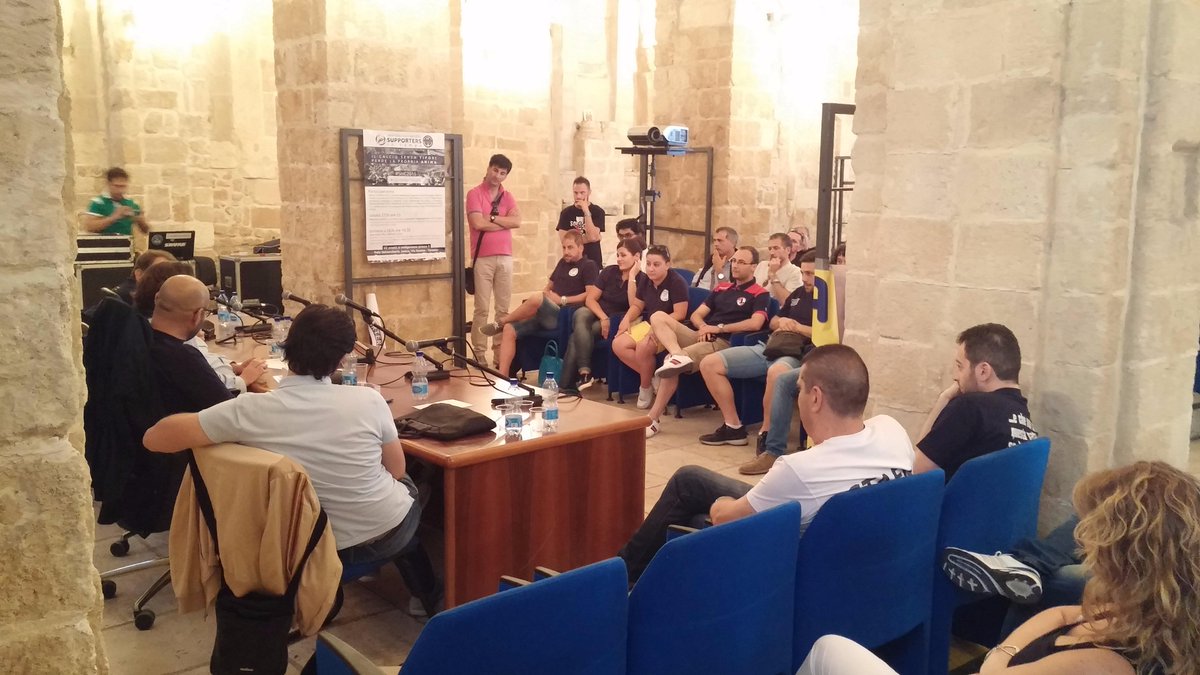 SinC_Italia's tweet photo. Alcune foto della seconda giornata di #SinC2015, ancora in corso a Taranto #Riprendiamocelo http://t.co/tnENTTZU4O