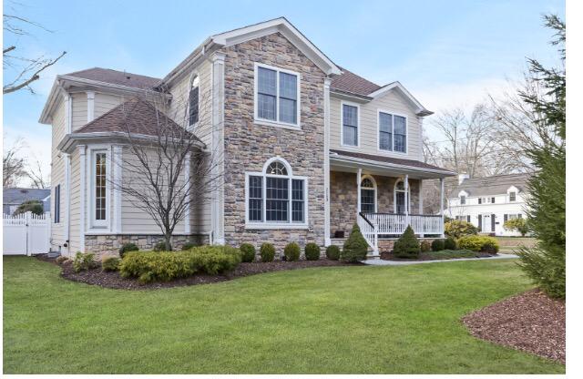 klichtenthal's tweet photo. 2163 Raritan in Scotch Plains, TODAY, 1-3.  Now 950k!!  #209central #scotchplainsnj http://t.co/5trO8e65u0