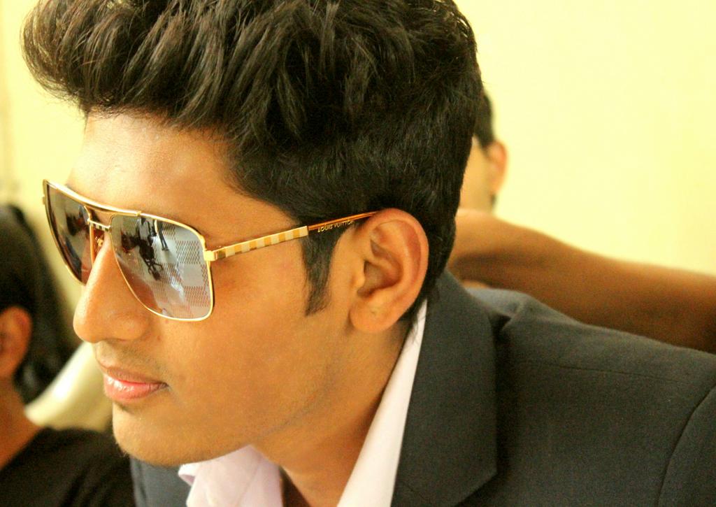 akshdevkar tweet picture