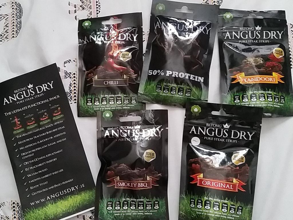 simonfitz12's tweet image. @AngusDry Great value and High Protein snacks i picked up in Howth Market today..😆😆😆