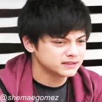 Quenitage's tweet photo. TeamJulQuen FOREVER

JulQuens be like: Babalik sila.... Tiwala lang 😭 http://t.co/1UQady1ytI