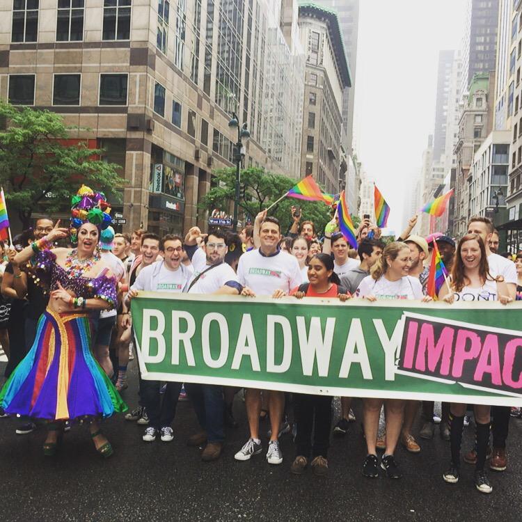 BroadwayImpact's tweet photo. Pictures from the start....we're in the route now! http://t.co/EYD5Vmjb4r