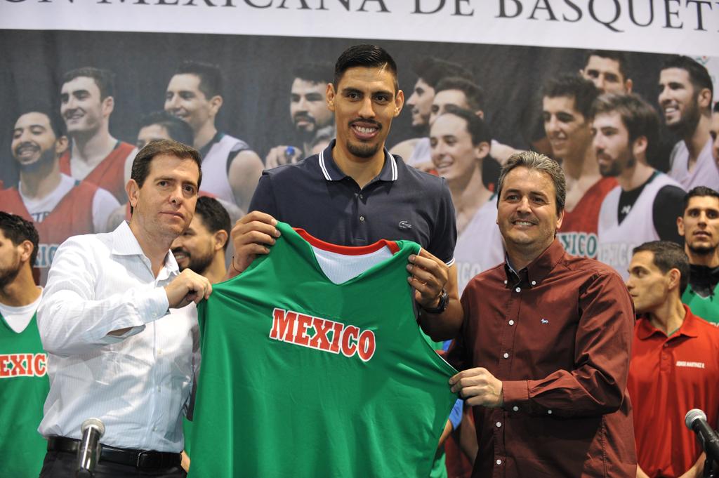 EDMLifeMx's tweet photo. El nayarita, Gustavo Ayon, ya hizo oficial su regreso a selección, pero no participará en los Juegos Panamericanos. http://t.co/OVBbtAs3Id