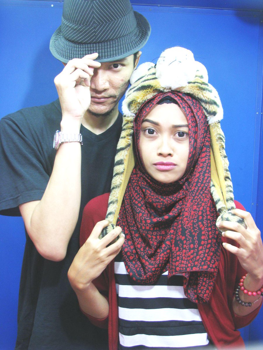 "Kamuflase"
Q wes kyk Macan belum? km kyk apa? Mata satu??? :D