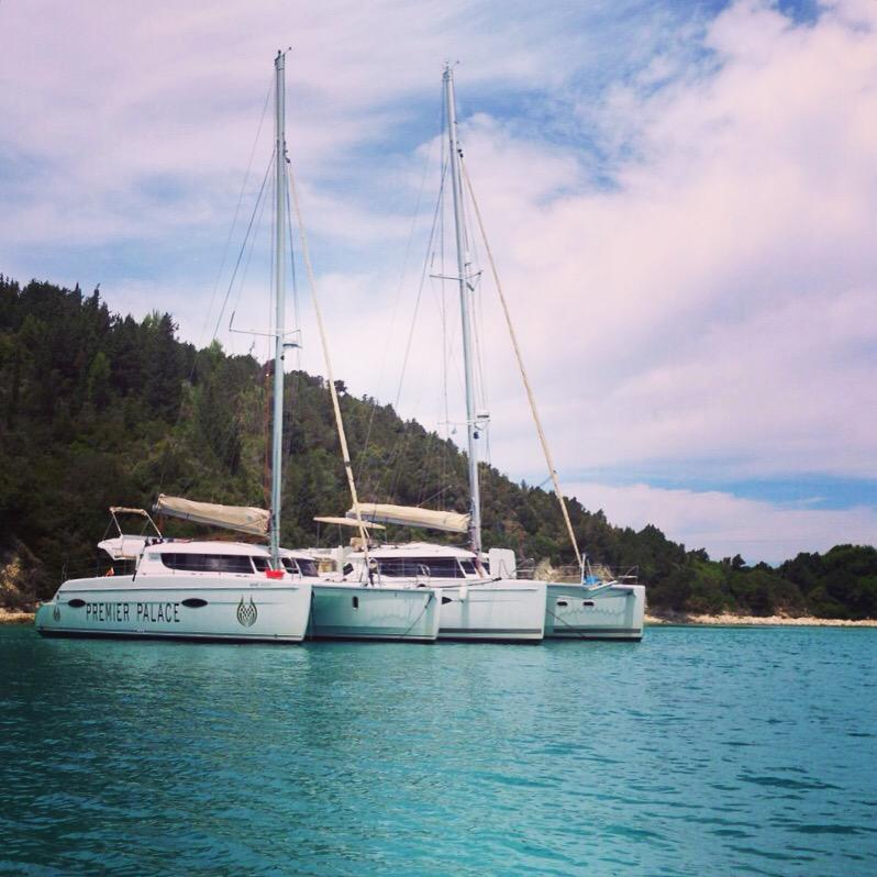 CapitanKosta's tweet photo. #Lovemile 🐬#отдых #путешествие ⛵️#море #природа ⚓️#яхта #travel #beauty #sea ☀️#amazing http://t.co/XMRr39sCNh 😍 http://t.co/ahADrDgXtu