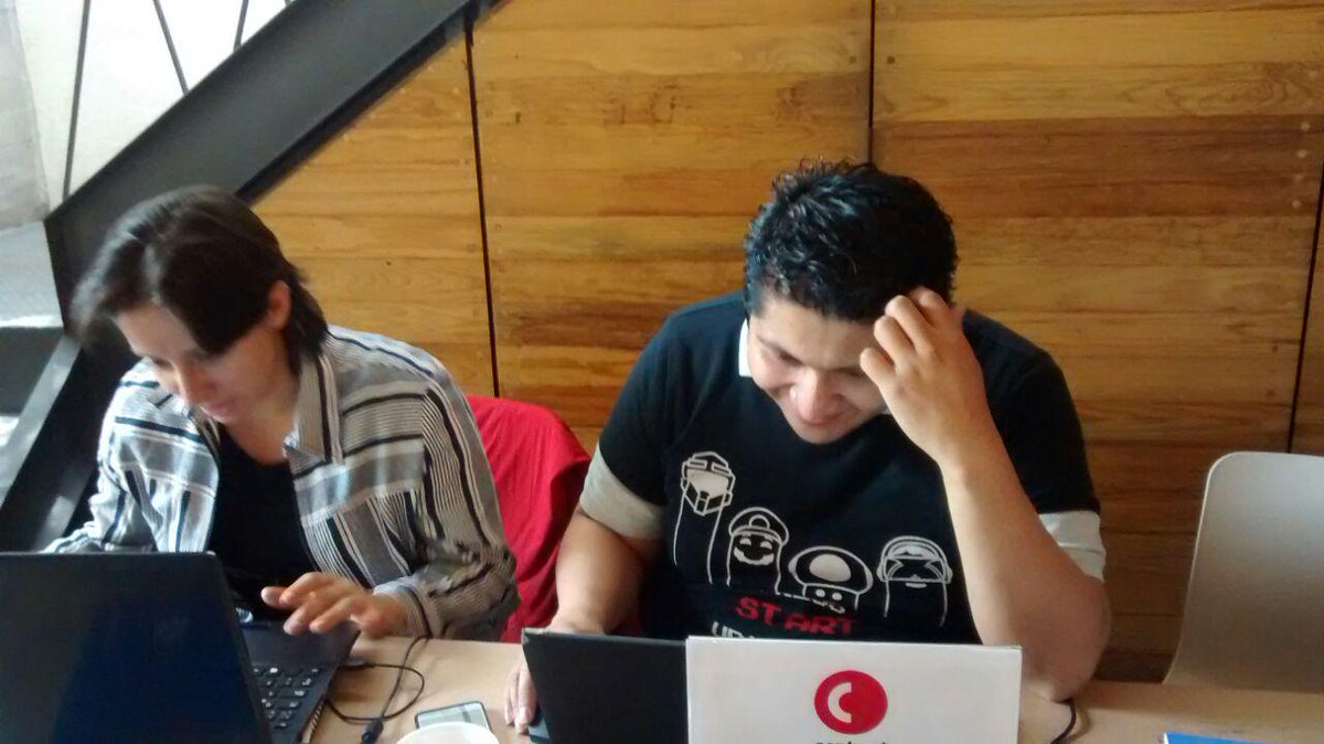 GamesMathics's tweet photo. #Mathics afinando los últimos detalles #SWSmartGames http://t.co/pCsSznWtiQ