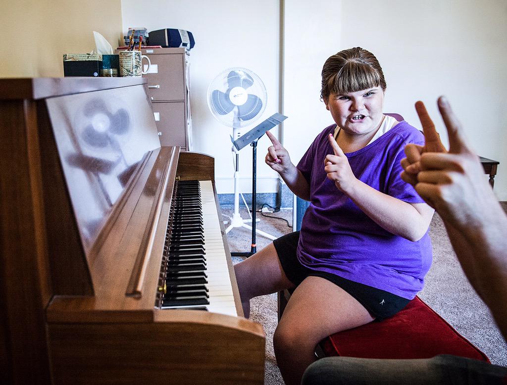 kartholl's tweet photo. Kassidy, 10, diagnosed with autism at two - defies expectation. Story and her incredible art: http://t.co/NIOvgBZ2yb http://t.co/1H2tbQPQJ0