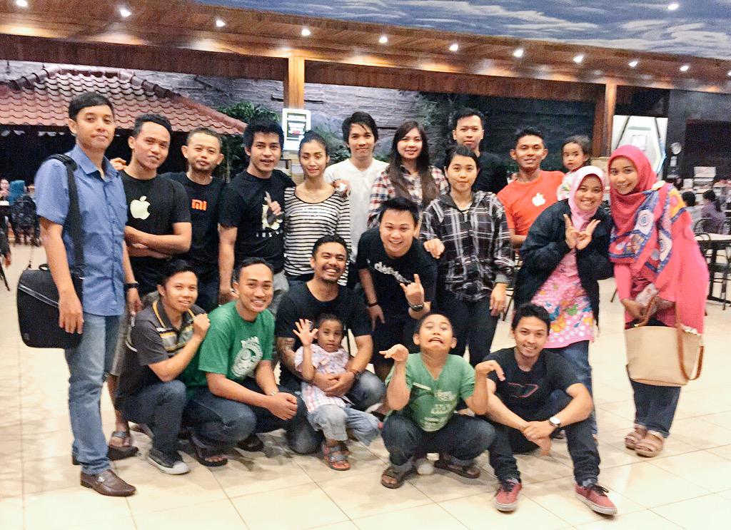 Terimakasih sudah datang meramaikan Bukber MAC 2015
Semoga tmn2 yg lain yg berhalangan hadir bisa cpt ketemu lagi 👌