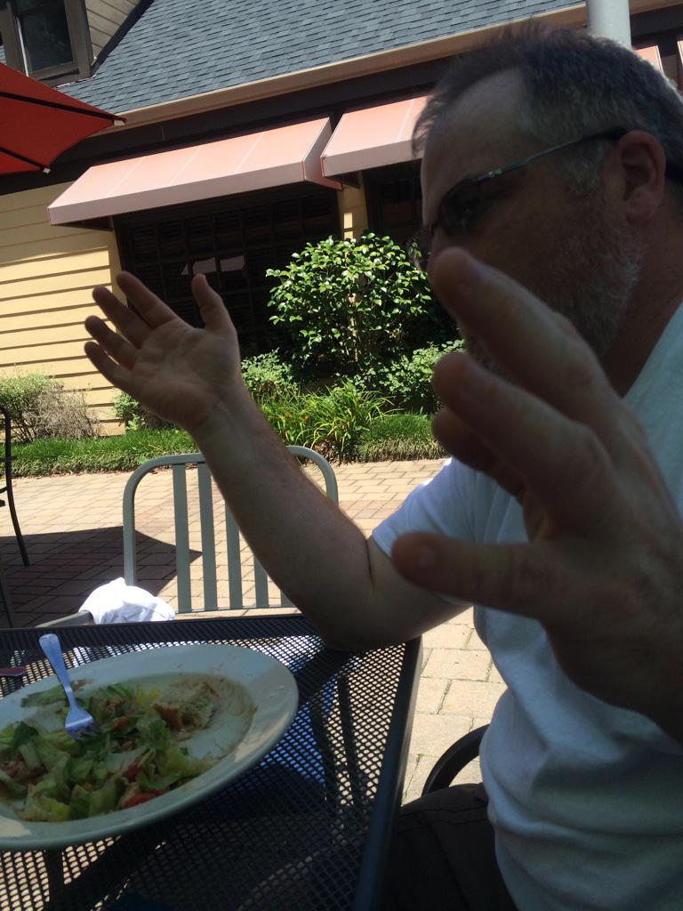 brizcpa's tweet photo. Good day at brixx with the family and in-laws http://t.co/vqg69zqOx9