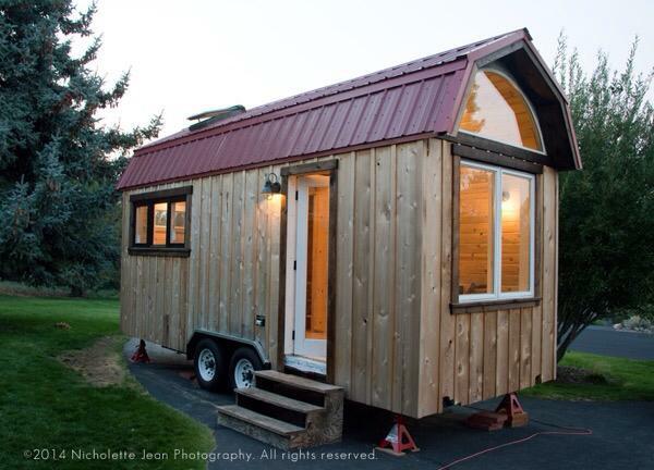 ourfirsttiny's tweet image. FOR SALE: tinyhousetalk.com/craftsman-tiny… #tinyhome #tinyhouse #forsale