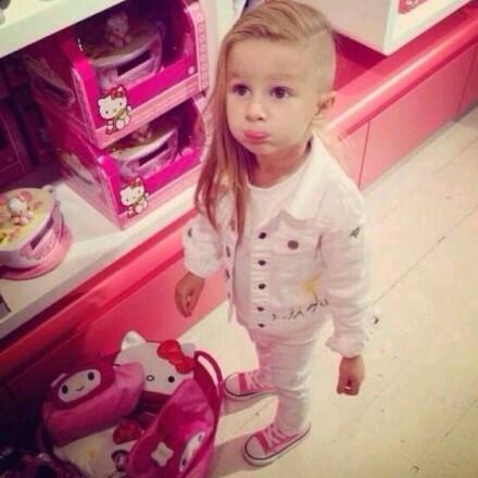 HuggingAvril's tweet image. OMG!  Little Avril 😊😍 @AvrilLavigne