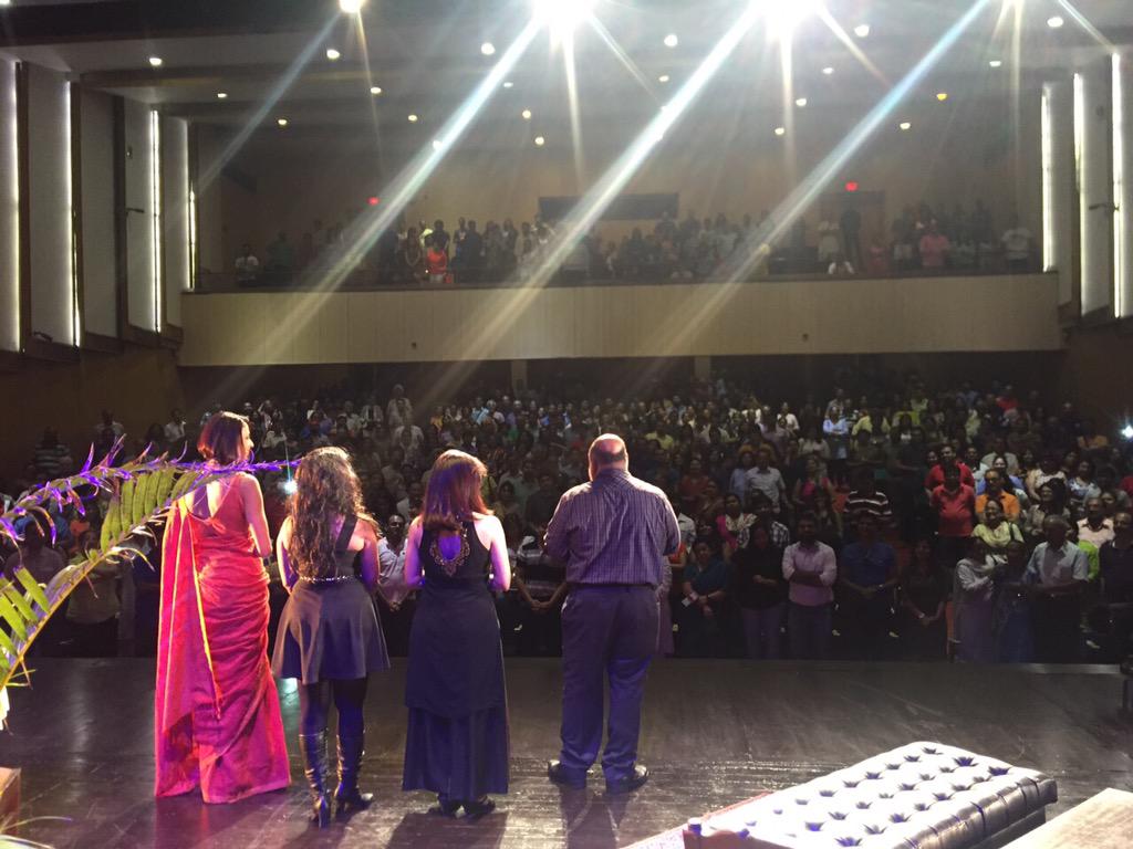 Agpworld's tweet photo. Thank you Delhi! You have been amazing. We are overwhelmed by the response #2totango3tojive #delhi #theatre http://t.co/j2ZqVHGFBH