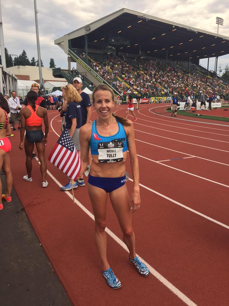 stephschaps's tweet photo. USA 5k CHAMP!!!!!!! @NicoleSchappert http://t.co/WtXCAsfFQX