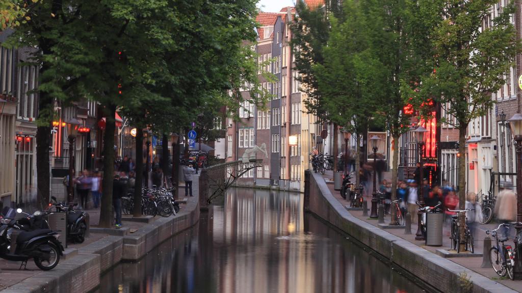 Engineer_Hub's tweet photo. 3D Printed Bridge - http://t.co/dUj3hIFJol #3DPrinting #Engineering #Manufacturing http://t.co/RSz4SaEgez