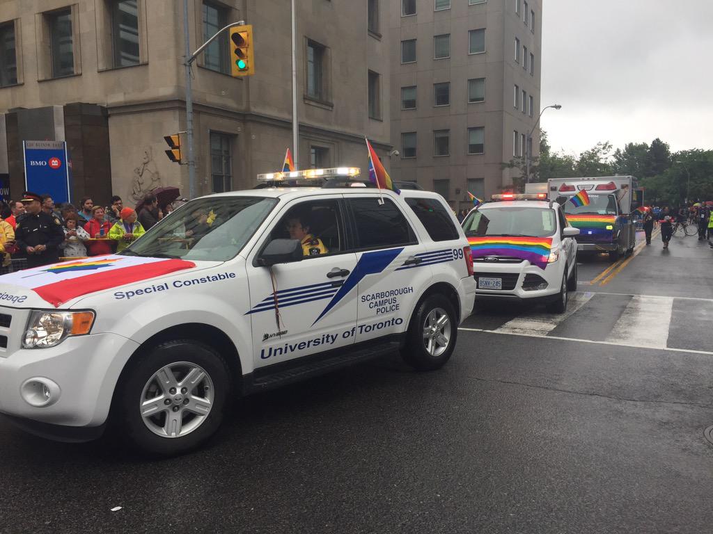 AlexLiComms's tweet photo. Thx for coming to join us! #PrideTO #PrideTO2015 #HappyPride @PrideToronto @TorontoPolice #LoveWins @UTMCampusPolice http://t.co/A9jVt99VcC