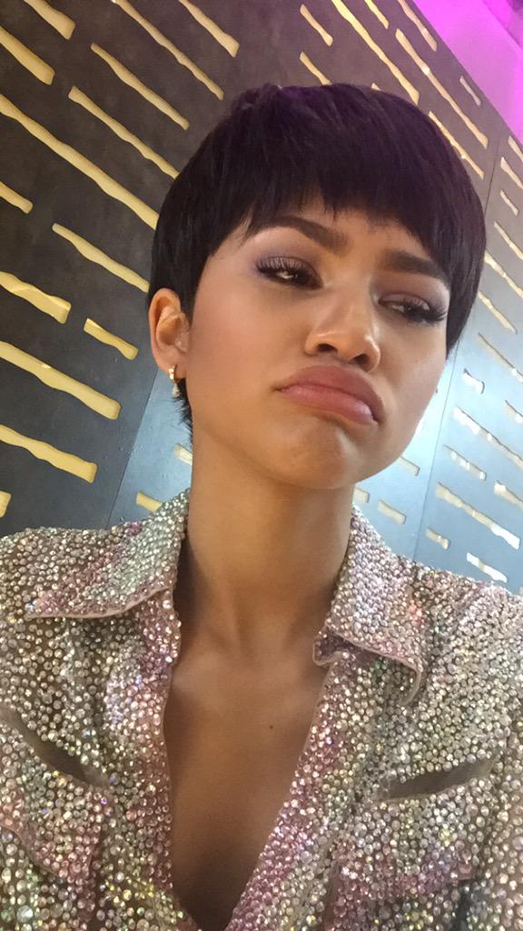 Zendaya On Accepting Her Curls It Wasn T Like The Hair That