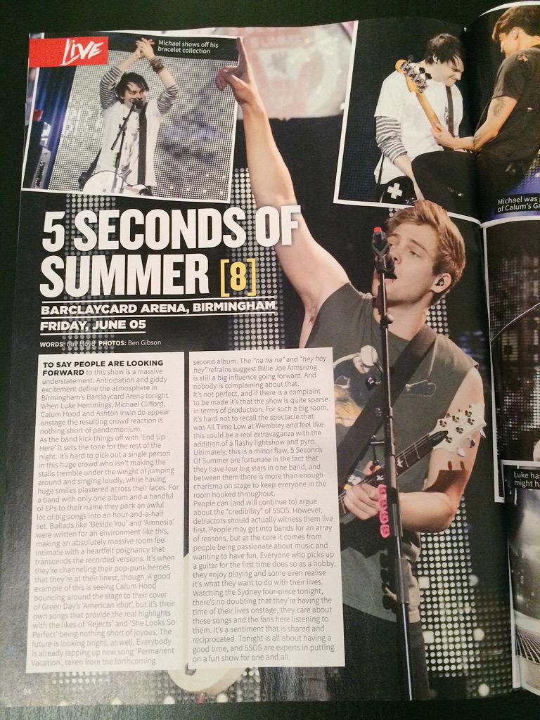 _5SOSFAMUPDATES's tweet photo. Review of 5SOS' show in this months Rock Sound magazine #ROWYSOTour http://t.co/tw8nTDPUmC
