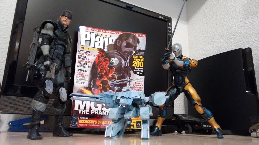 Dani_Fox's tweet photo. @revisplaymania #playmania200 #ps4 

Solid Snake, Gray Fox y Rex listos para la Venganza #TimeParadox http://t.co/ZgWAIXN66d