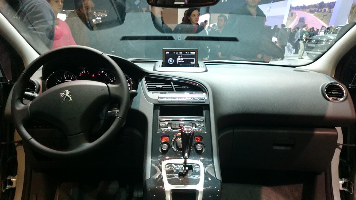 GiulianoMarin's tweet photo. @peugeotarg @SalonAutoBA El #Peugeot5008 por dentro. #SalonAutoBA http://t.co/LaVwKSxVpN