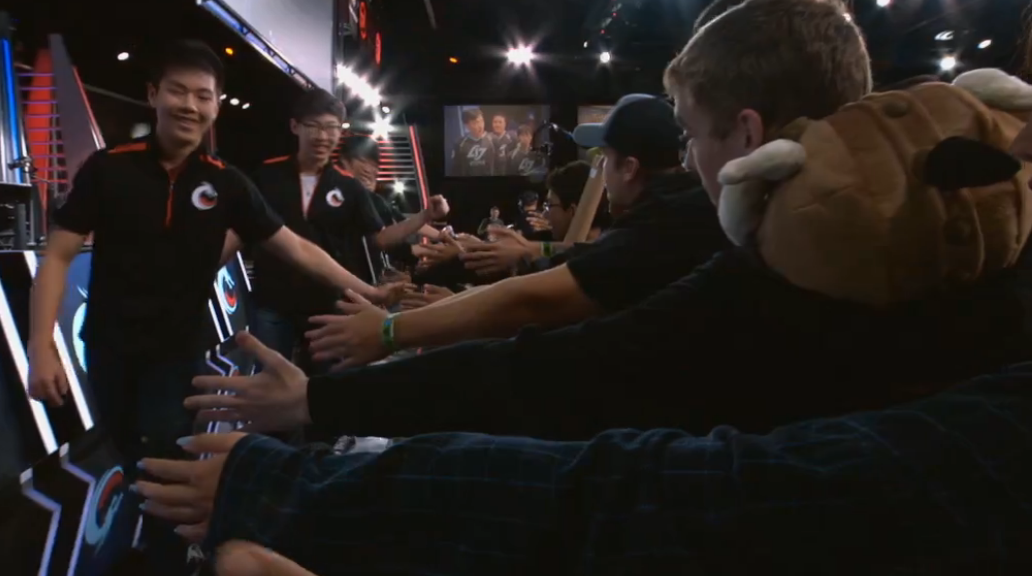 lolesports's tweet photo. They're on the board! @MSITDK get their first victory of the season against @TeamDignitas! http://t.co/mEF2VVs5s4