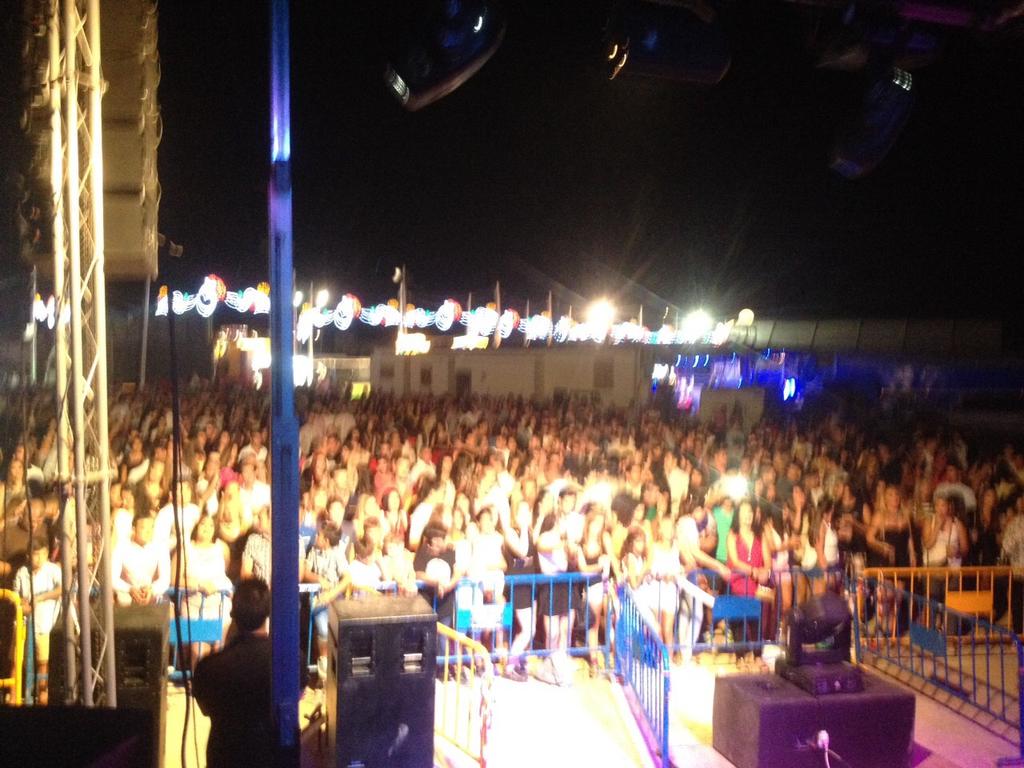 alfateamsc's tweet photo. Equipo Alfa Team en concierto de Sergio Contreras ( Torrecera 2015) http://t.co/XOqIqkpC2B