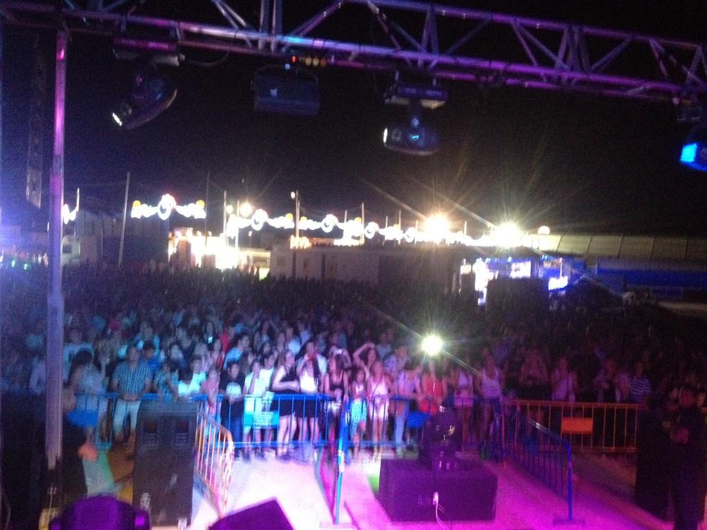 alfateamsc's tweet photo. Equipo Alfa Team en concierto de Sergio Contreras ( Torrecera 2015) http://t.co/XOqIqkpC2B
