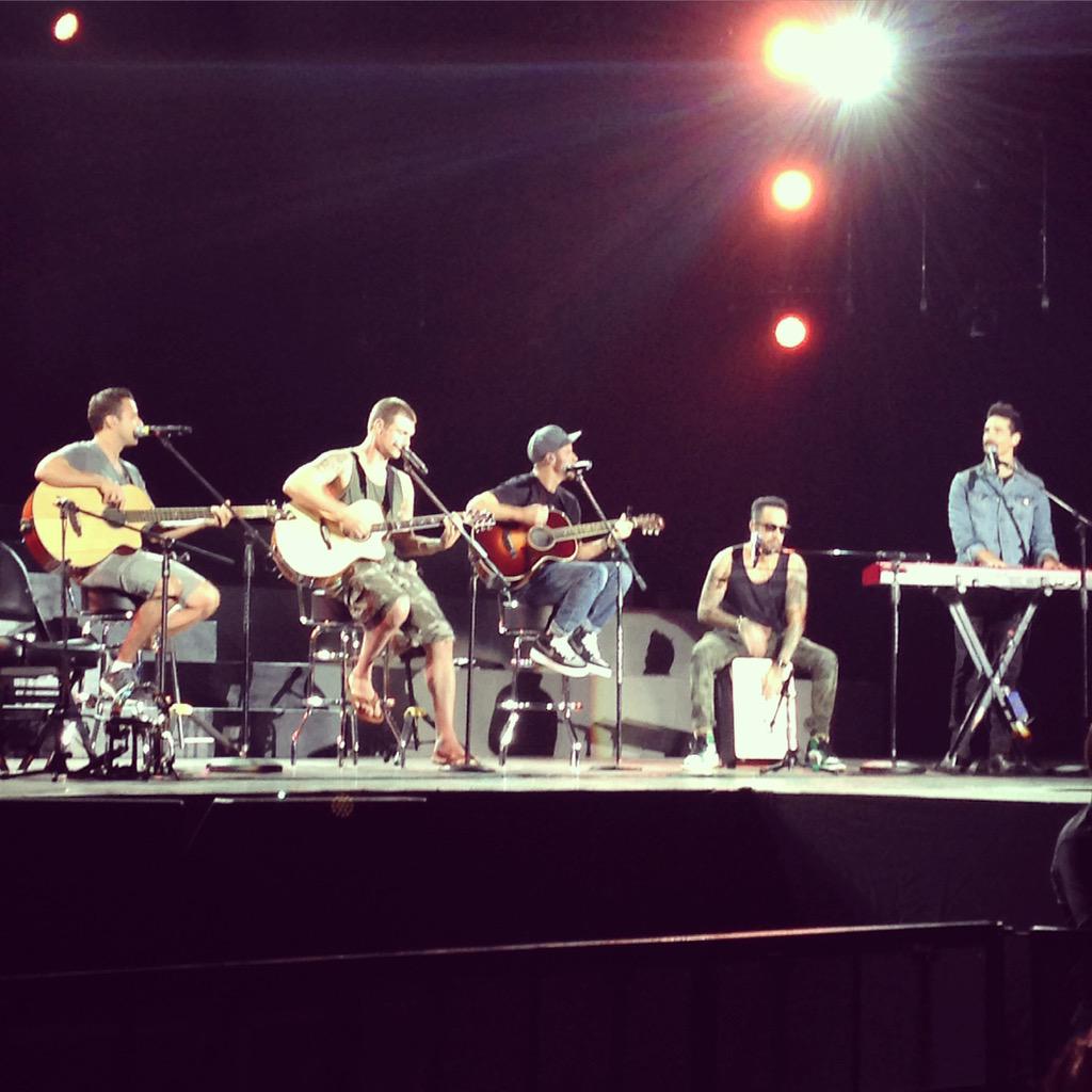 auditbanamex_'s tweet image. Preparando todo para una gran noche en el Auditorio Banamex, Backstreet Boys en soundcheck.  #BSBMty