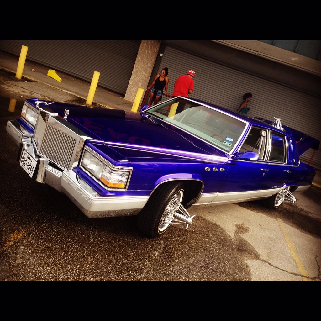 RadioNowHouston's tweet photo. #SlabRiding #SlabFest #Htine #BoomBreak Slabs pullin up all over the place mayne!!! @ King Best Mall http://t.co/Tj9RKccwkL