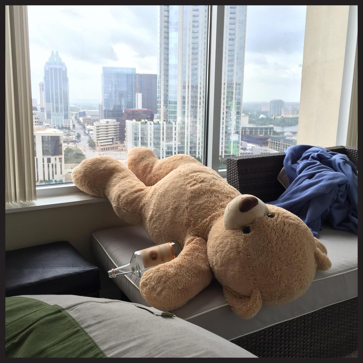 ninadobrev's tweet image. Dear Saturday Night,
You win.