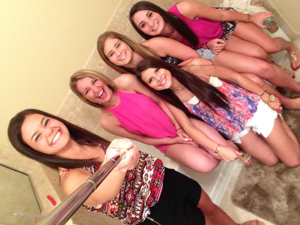 AliJoRichard's tweet photo. Bathroom pic with the besties😎 #AwkwardMaggie #RIPSelfieStick http://t.co/RQ6nbYeoGw