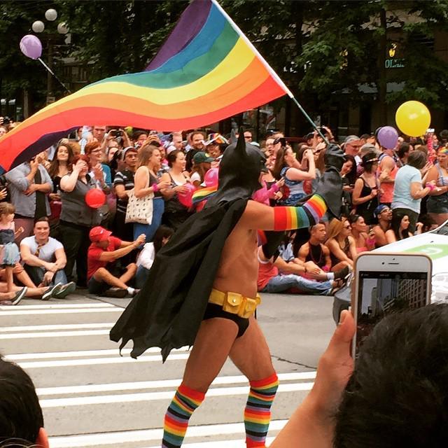 KelliAgodon's tweet photo. #batman! #seattlepride
#pride2015 #seattlepride2015 http://t.co/25NJitToXo http://t.co/ptsl16Gm08