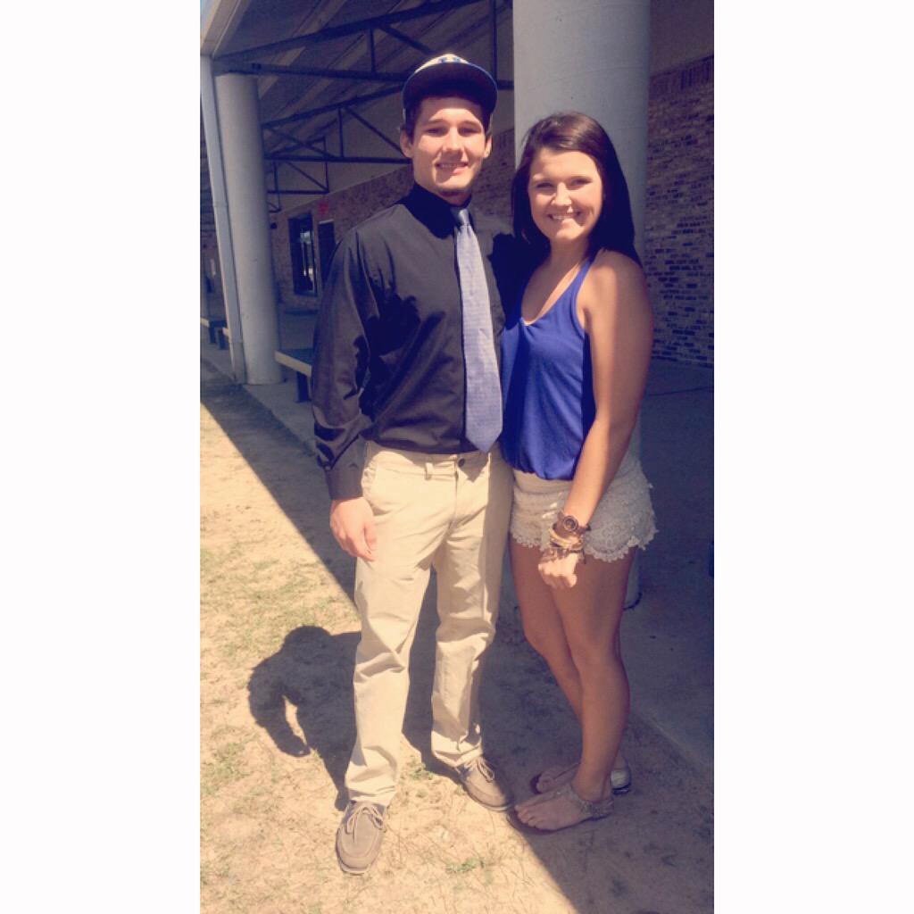 Baxley_01's tweet photo. Selfie Sunday with the one I call my boyfriend. I love you the most! 💙💙🌀✨@56_TraiceAdams http://t.co/Agfb4hbGgF