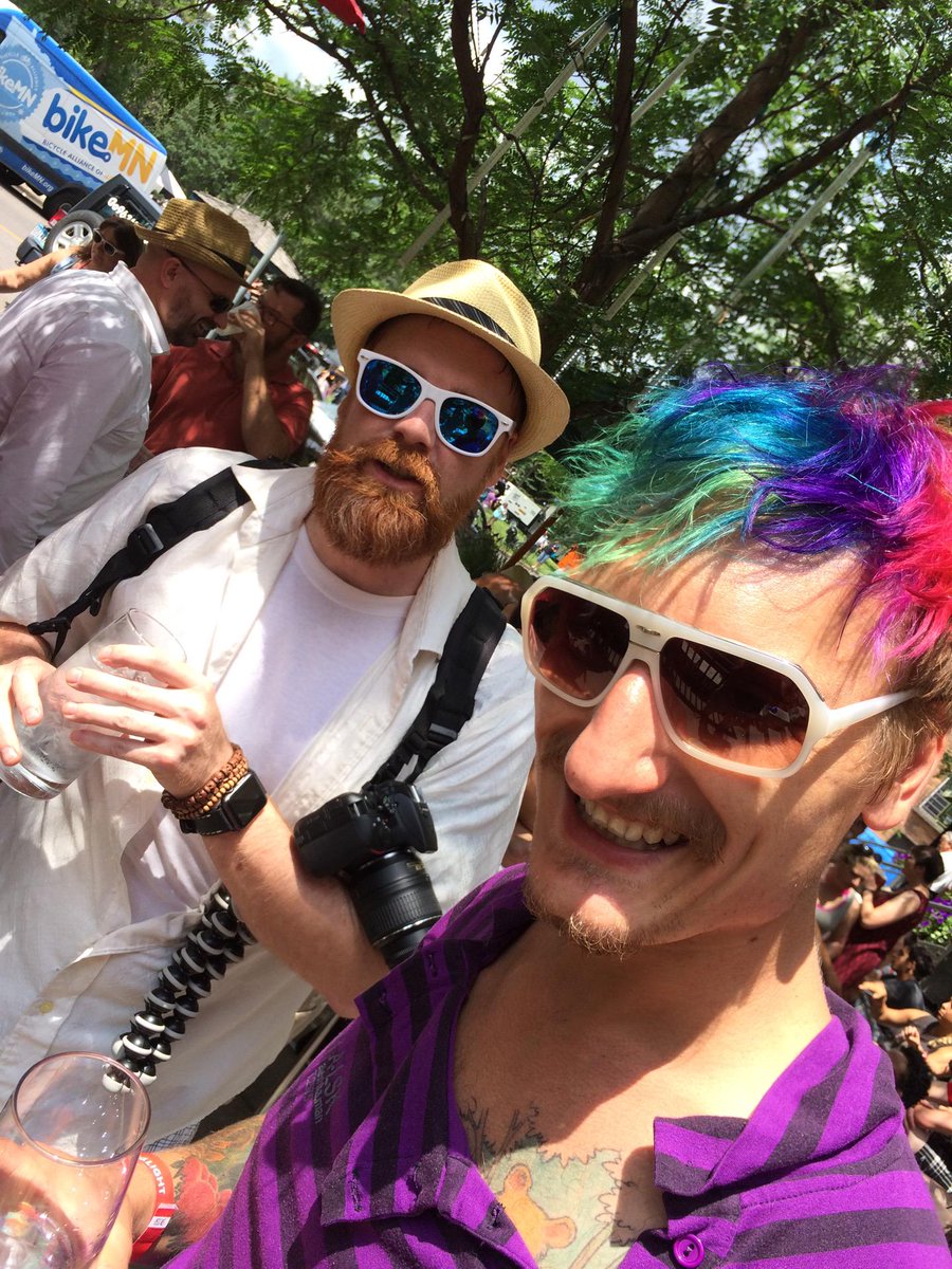 .<a href="/zachamon/">🌈 Art Director says...</a> - found with the #FlameBow! (at <a href="/LoringKitchen/">LK&B</a> and Bar in Minneapolis, MN) swarmapp.com/c/gjb9geYlPu3