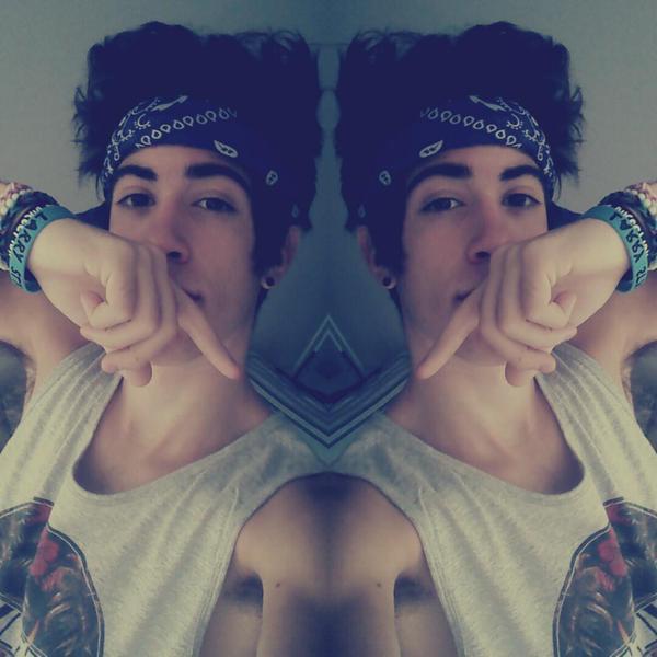 Unseen003's tweet photo. #AlejoIgoa #Divino #Idolo #IgoistaFever <3 http://t.co/VjLugHCwKQ
