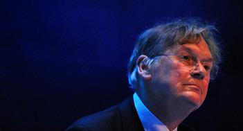 SamBaker's tweet image. My #poolpicks 4: Tim Hunt: misogynist or scapegoat? @elizabday discusses the-pool.com/news-views/opi…