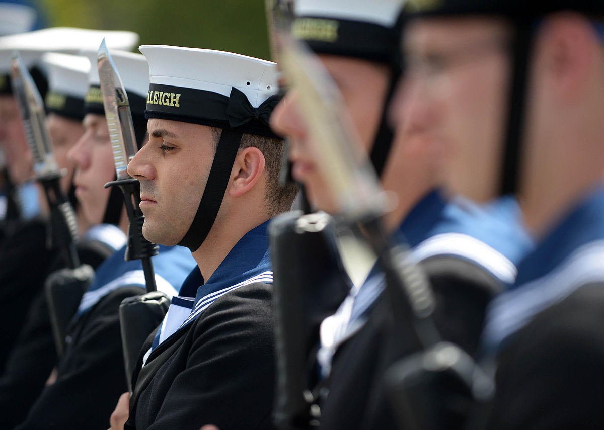 WMNNews's tweet photo. PICTURES: Armed Forces Day: http://t.co/3rILV50BLh @ArmedForcesDay #Cornwall #Devon #Somerset http://t.co/DwzWgXooSm