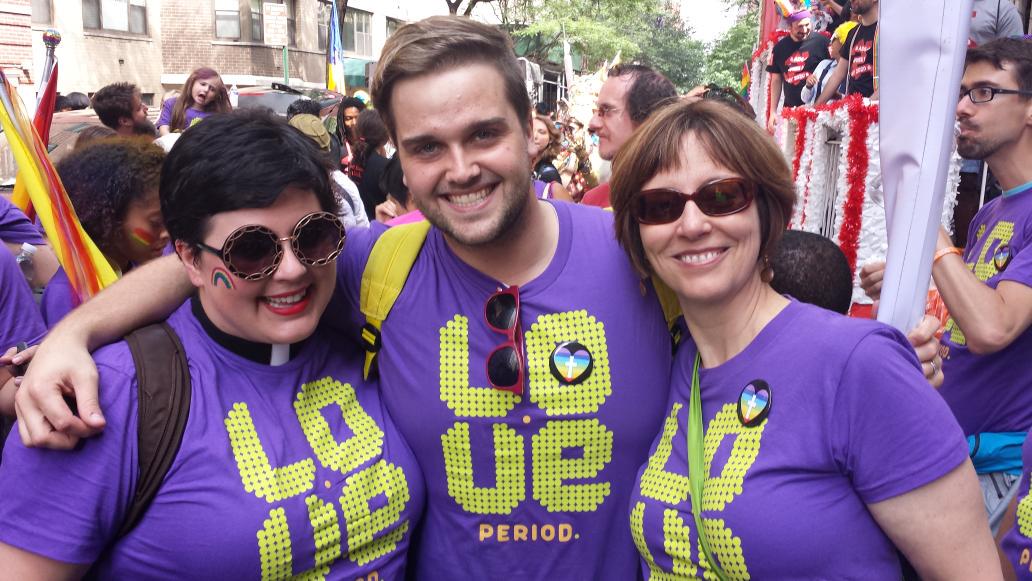 sharikbrink's tweet photo. @RoomforallRCA representing at #NYCPride2015 #loveperiod http://t.co/GgrwifcfHJ