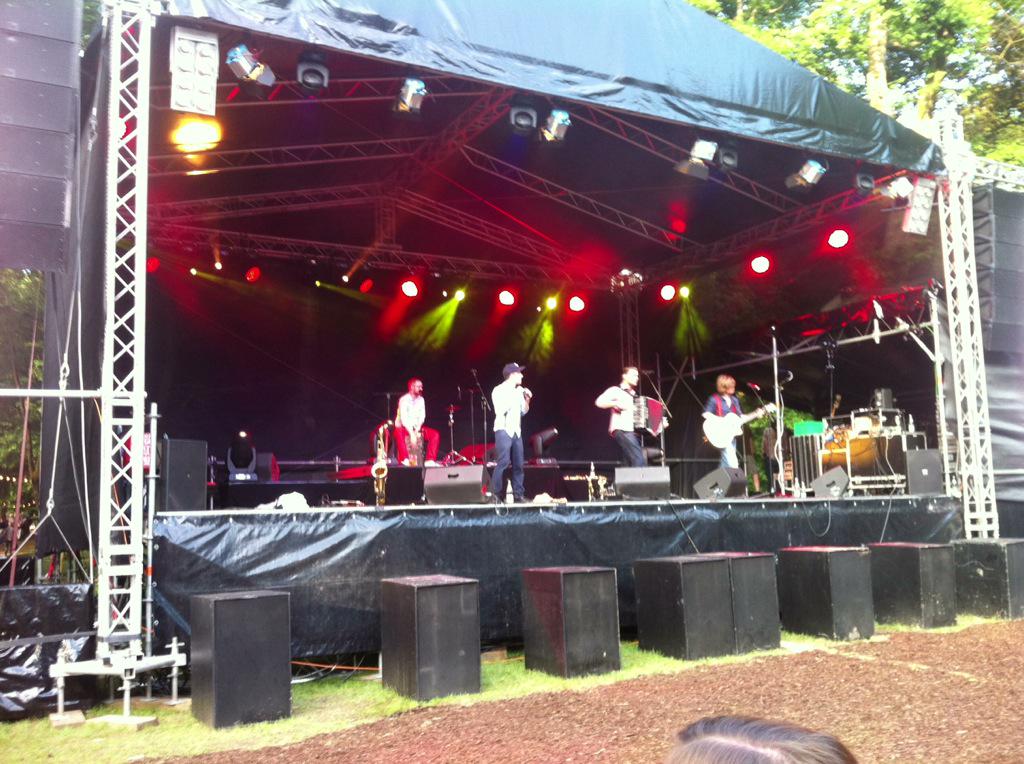 leareitinger's tweet photo. almost heartcore #spfst15 http://t.co/om5E52BV0i