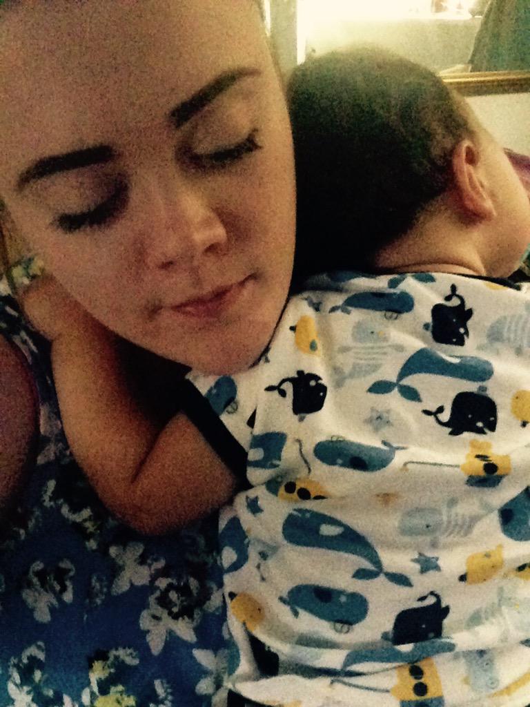 marciedent's tweet photo. Just what I needed after work.. Love this little mans hugs ❤️ @Fayefee89 http://t.co/VkmWEeCvO6