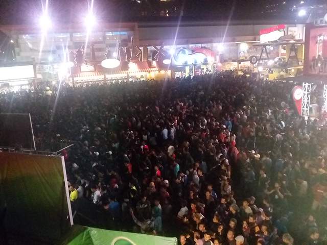 Yang sebelumnya yang rusuh ulah copet kata <a href="/iwanfals/">VL</a>,nah kemarin yang rusuh ulah yang nontonnya pada nyeker.#rugigue