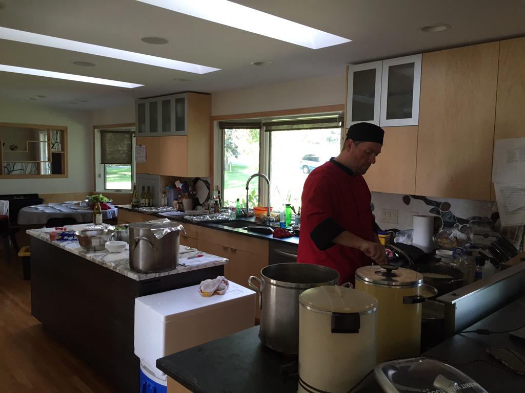 Mercury_212's tweet photo. Had the honor of chef'ing for a beautiful wedding yesterday. Chef Chris joined us @Mercury_212 and we had a blast! http://t.co/5qRsRI8LaX