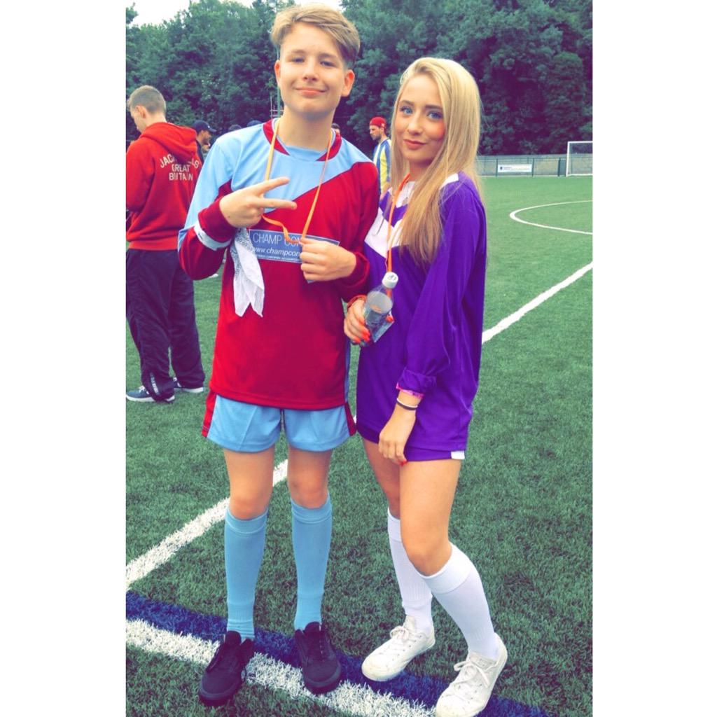 Saffron Barker tweet media