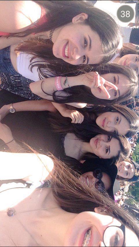 Alexandra_UV's tweet photo. Magnifique rencontre quand même 💘 #MeetUpInParisCameron http://t.co/IKW8ndHlEA