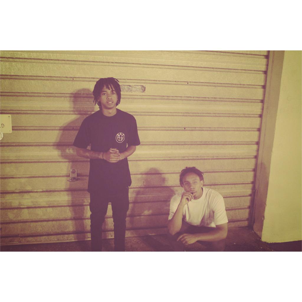 NativesConcept's tweet photo. Alot of new shit in the making #Doublebarrelboyz http://t.co/JAH5o9yD3X